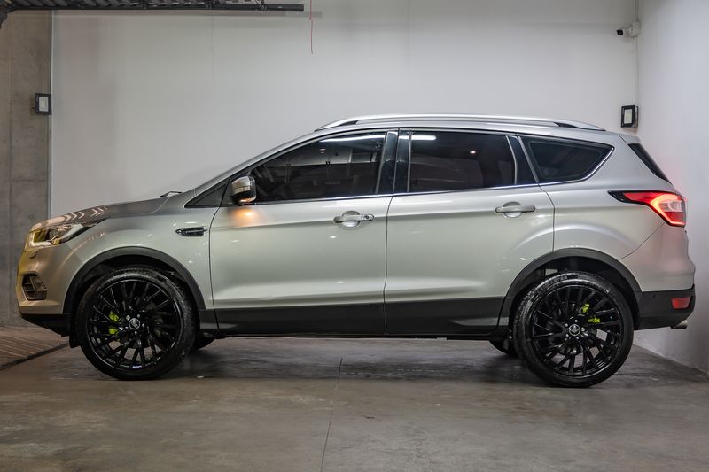 FORD ESCAPE TITANIUM SE 2020