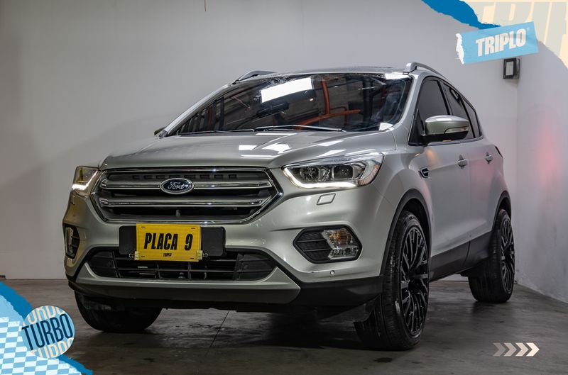 FORD ESCAPE TITANIUM SE 2020