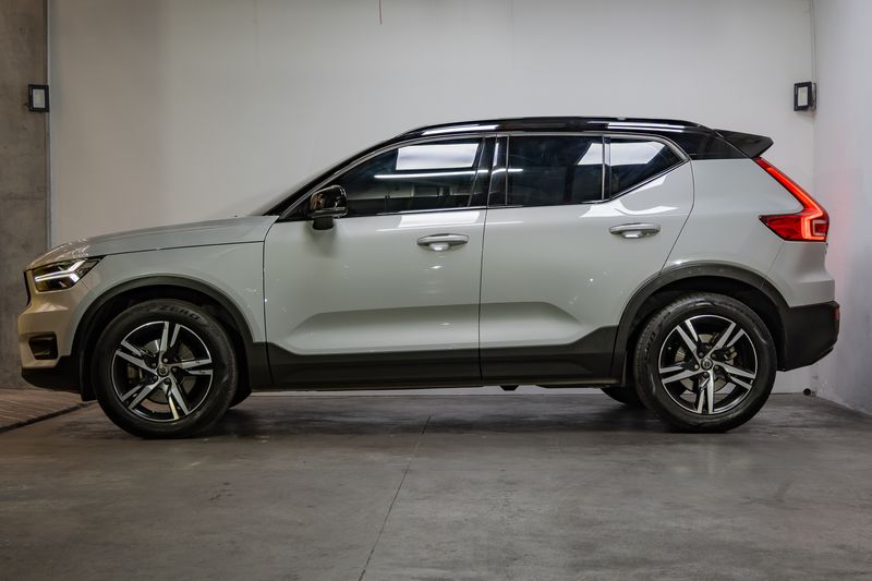 VOLVO XC40 T4 MOMENTUM T KL CR 2021