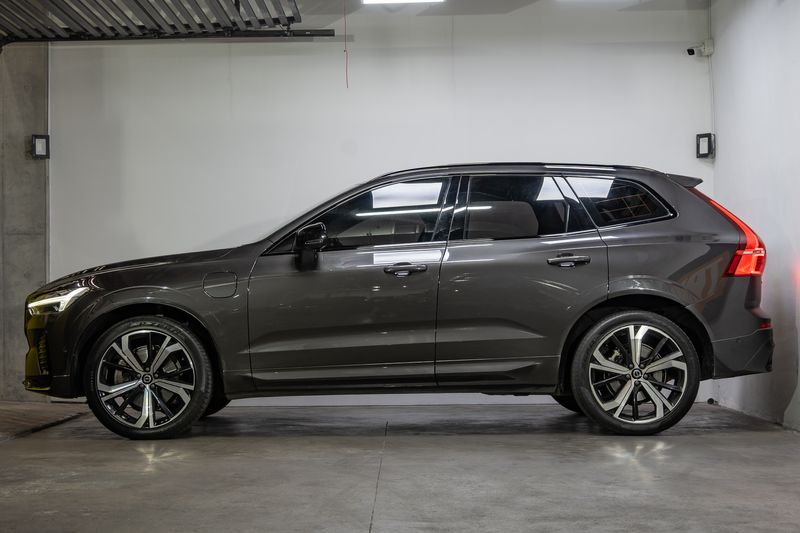 VOLVO XC60 T8 AWD R-DESIGN HIBRIDO 2000CC T CR R21 2022