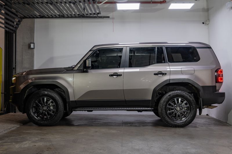 TOYOTA LAND CRUISER TX 2025