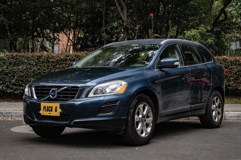 VOLVO XC60 T6 PREMIUM T 2011