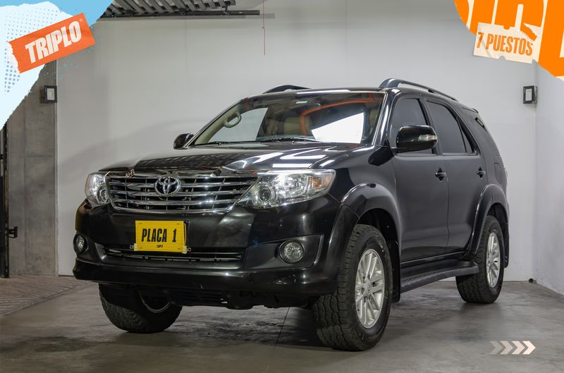 TOYOTA FORTUNER URBANA 2014